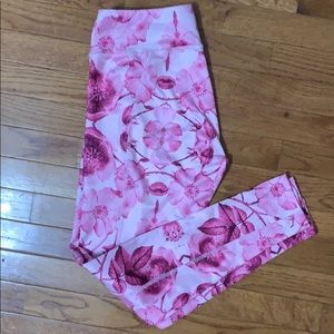 Lularoe Jordan workout leggings size large